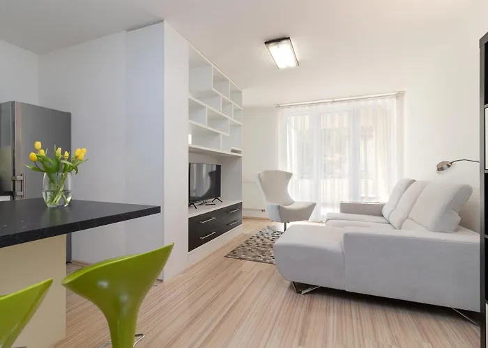 Peace And Comfort Near Center With Balcony, 500mb Wifi Daire *